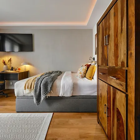 Ur4n - Czarnogórska Apartamento