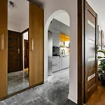 Ur4n - Czarnogórska Apartament *